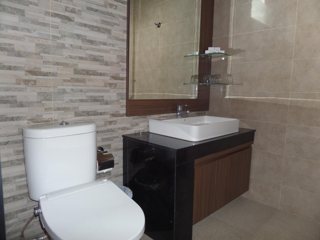 Royal Majesty Villas Kuta Lombok Exterior foto